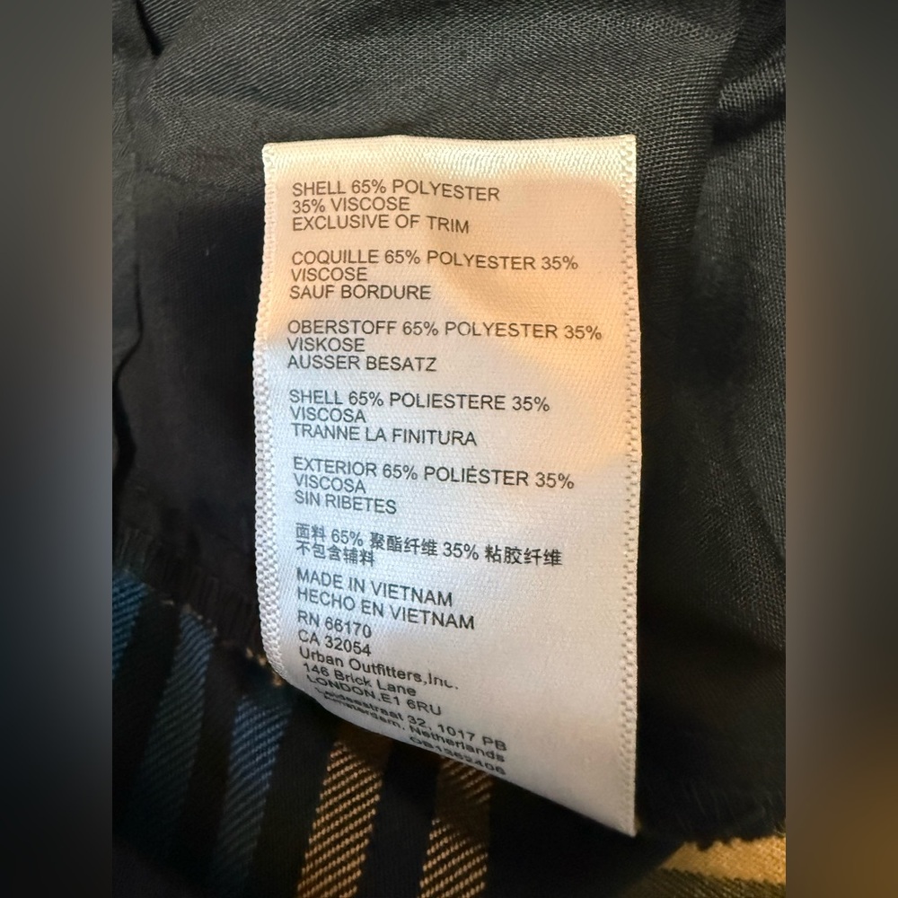 Urban Outfitters Claire Blue Yellow Plaid Y2K Cropped Pants Women SZ 6 - Picture 10 of 10